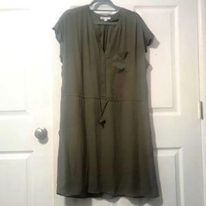DR2 XL Drop shouldered, cinched waist olive dress
